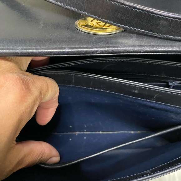 Vintage JackieO style Gucci bag - Picture 14 of 14